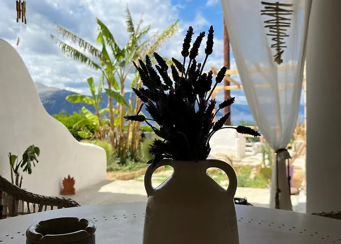 Levanda Taktikoupoli